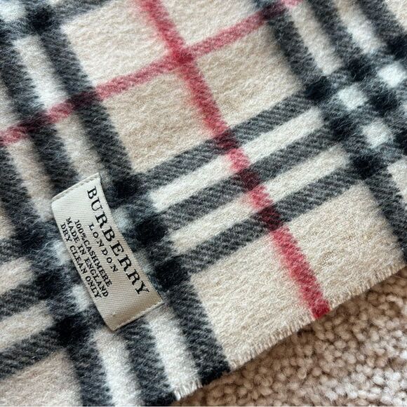 EUC Burberry Children’s Check Cashmere Scarf - Picture 7 of 7
